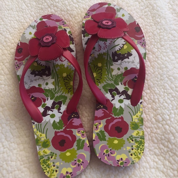 flip flops with big flowers on top